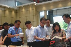 寶豐縣縣委書記、縣長許紅兵率考察團蒞臨寶潤達參觀調(diào)研